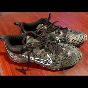Women’s Nike Hyper Diamond 2, great condition Sz10